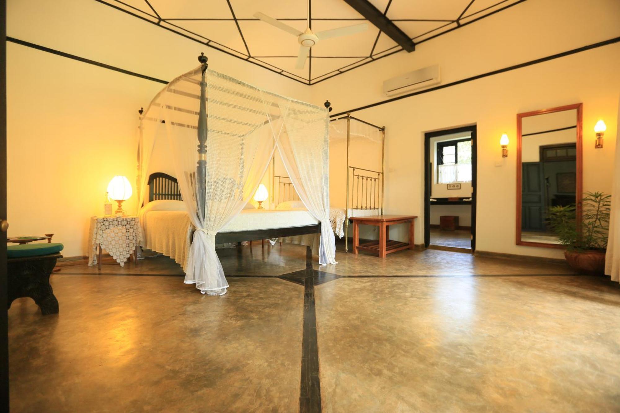 Horathapola Estate Hotel Marawila Ngoại thất bức ảnh