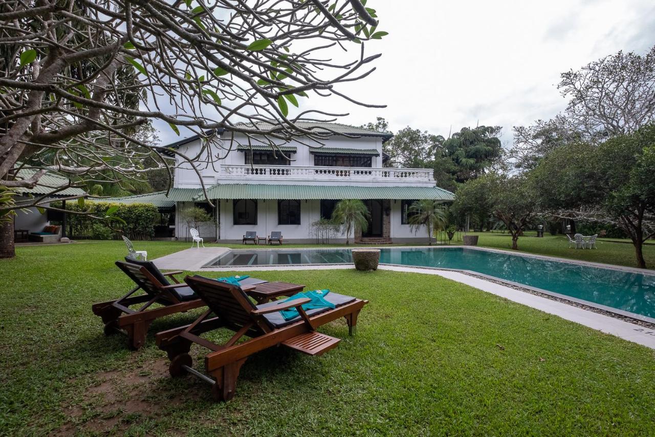 Horathapola Estate Hotel Marawila Ngoại thất bức ảnh